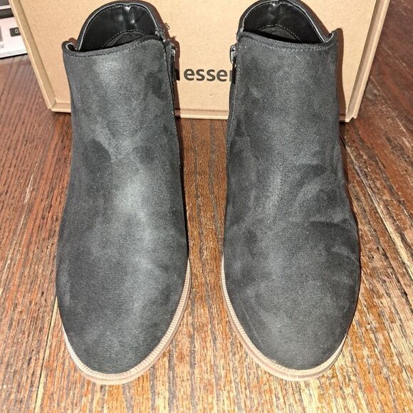 8.5 Amazon Essentials Black Ankle Boot Bootie Shoes - Picture 8 of 12